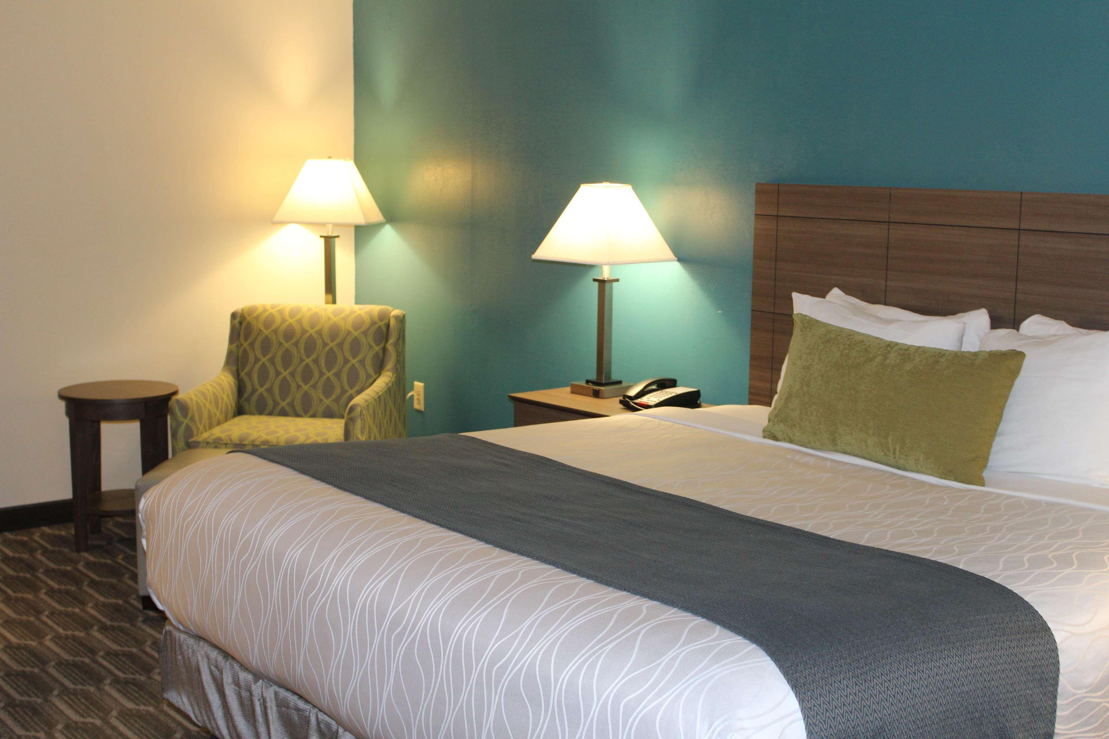 Best Western Plus Yadkin Valley Inn & Suites Jonesville Экстерьер фото
