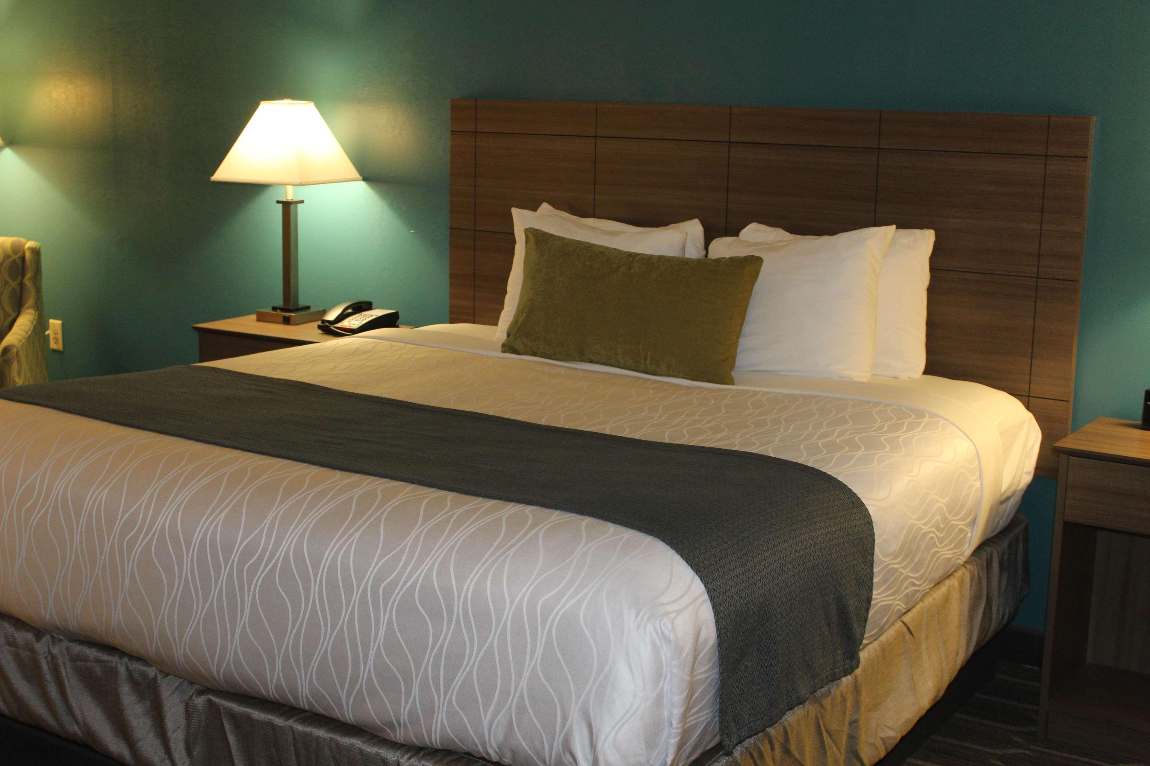 Best Western Plus Yadkin Valley Inn & Suites Jonesville Экстерьер фото