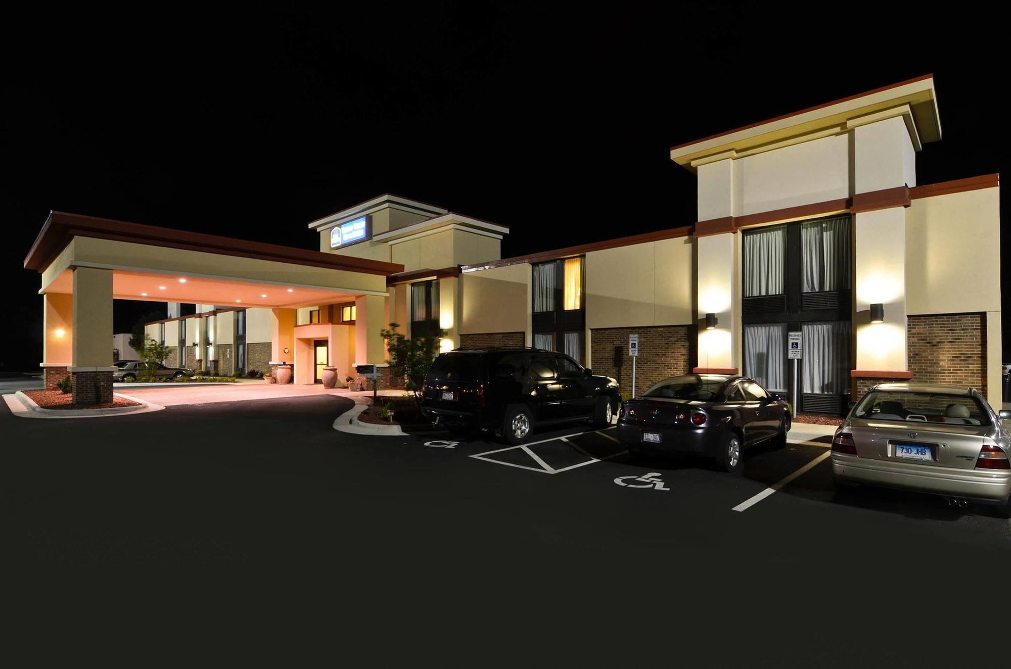 Best Western Plus Yadkin Valley Inn & Suites Jonesville Экстерьер фото